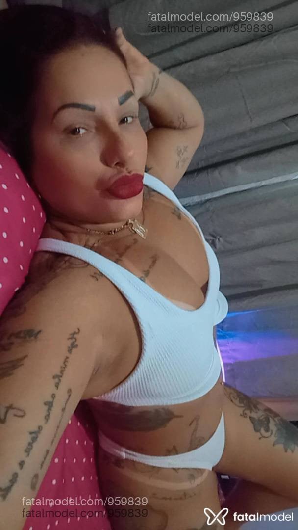Acompanhante mulher ruiva (o) de olhos castanhos - Malu morena