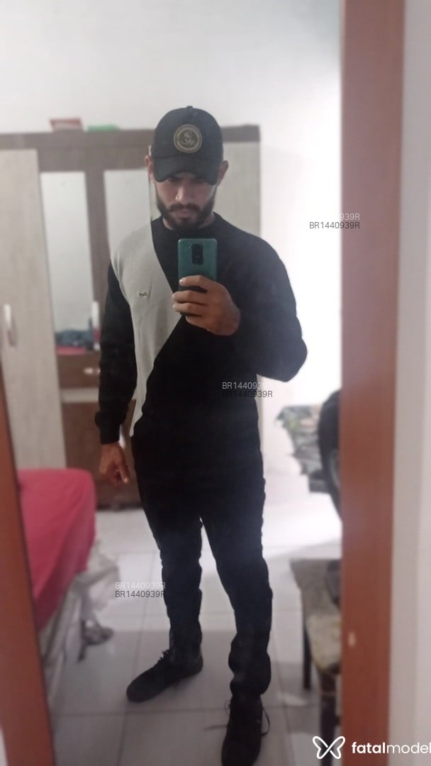 Acompanhante homem com cabelo castanho de olhos castanhos em Fortaleza - Ricardo