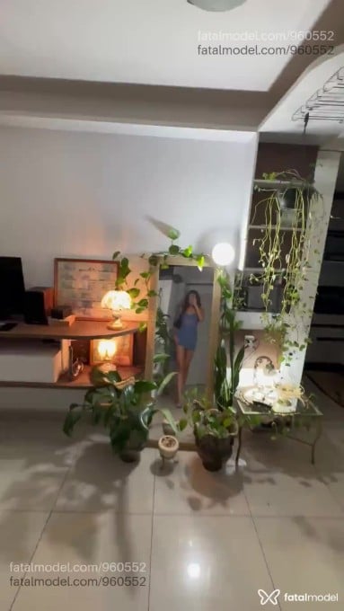 Acompanhante mulher trans com cabelo castanho de olhos mel em Cascavel - Marina