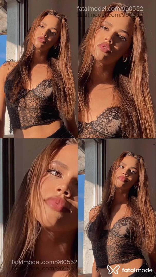 Acompanhante mulher trans com cabelo castanho de olhos mel - Barbara