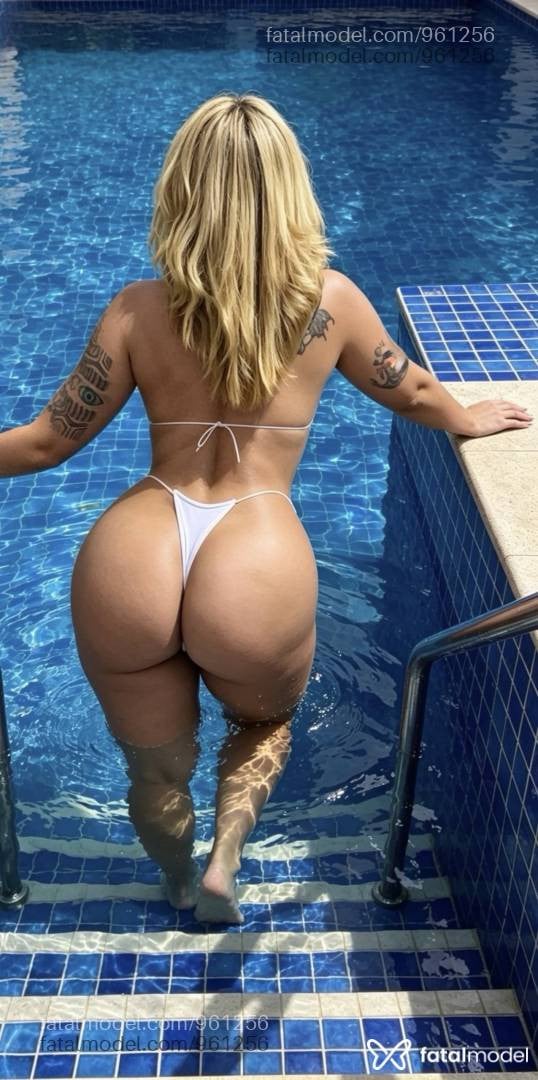 Acompanhante mulher loira (o) de olhos castanhos - Mariah BárbarA