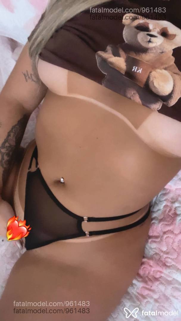 Acompanhante mulher loira (o) de olhos castanhos em São Carlos - Kelly Duarte