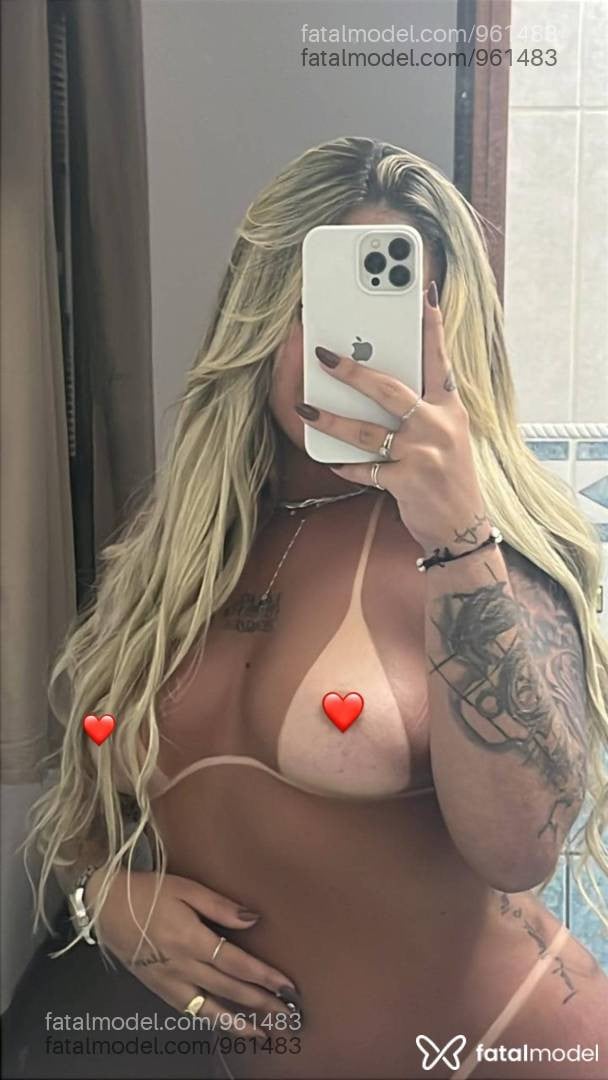 Acompanhante mulher loira (o) de olhos castanhos em São Carlos - Kelly Duarte