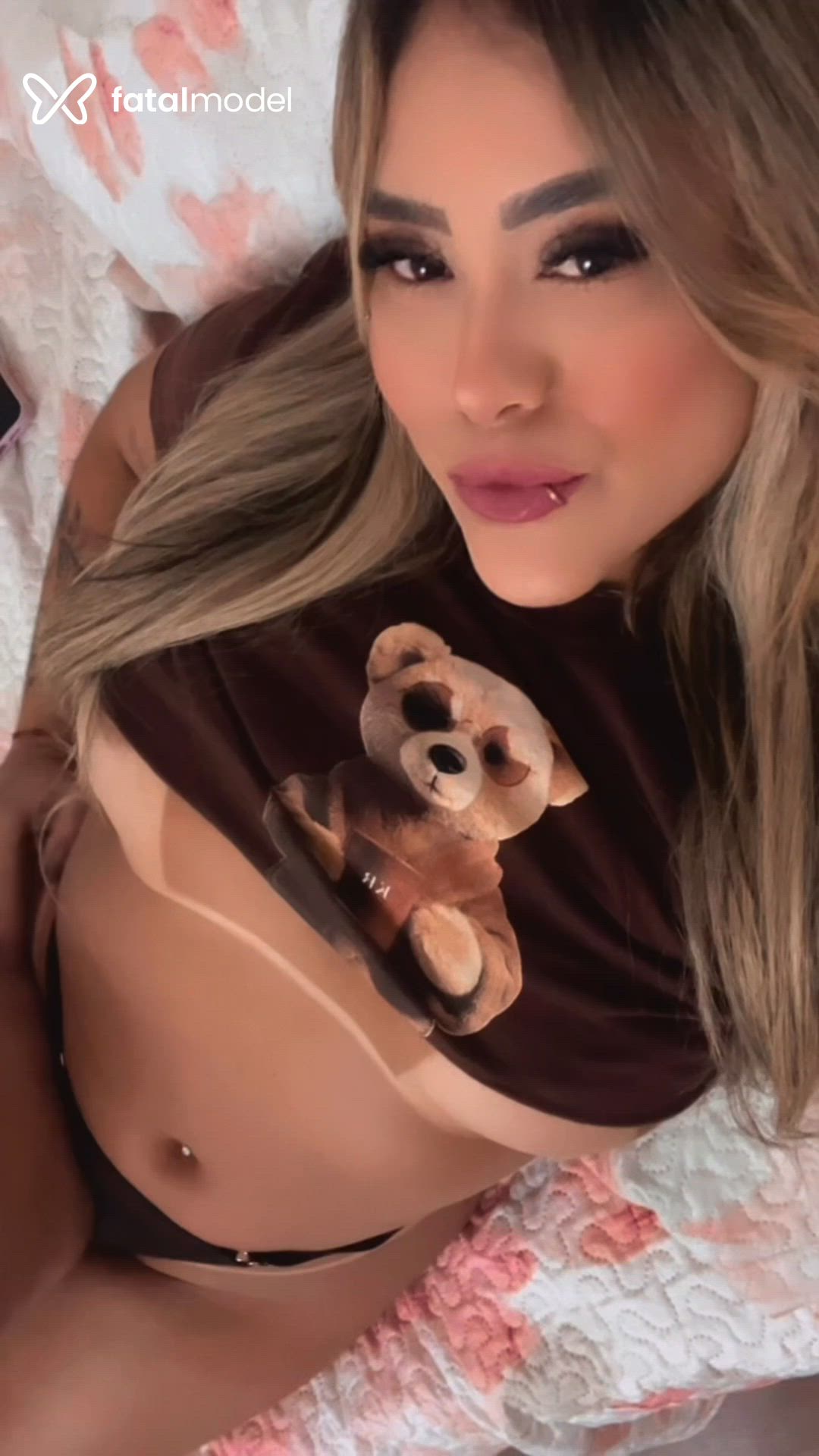 Acompanhante mulher loira (o) de olhos castanhos em São Carlos Acompanhante mulher loira (o) de olhos castanhos em São Carlos - Kelly Duarte