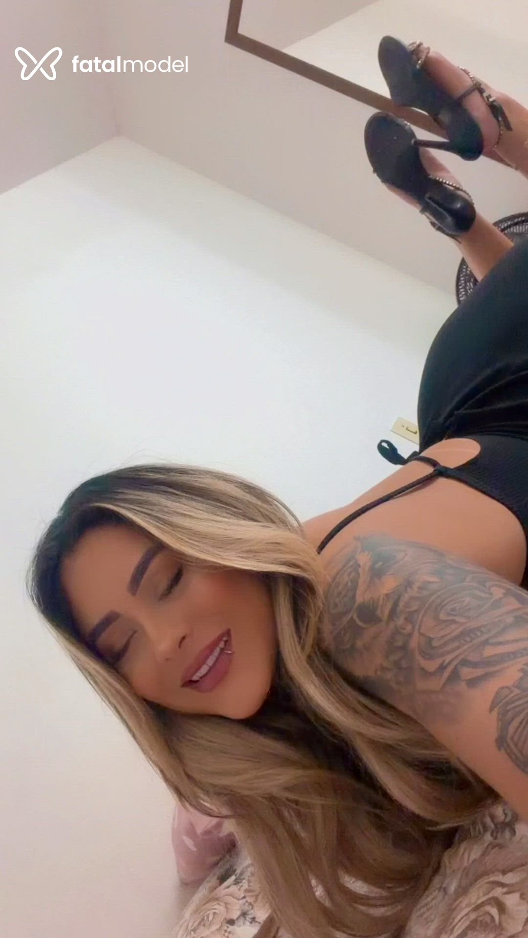 Acompanhante mulher loira (o) de olhos castanhos em São Carlos Acompanhante mulher loira (o) de olhos castanhos em São Carlos - Kelly Duarte
