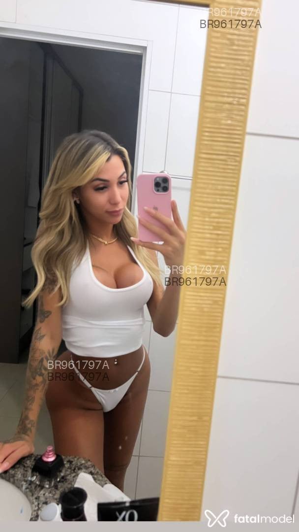 Acompanhante travesti loira (o) de olhos castanhos em São Paulo - Karollayne arruda