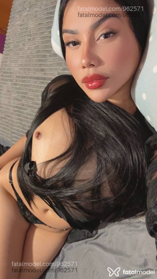 Acompanhante mulher morena (o) de olhos castanhos - Larissa