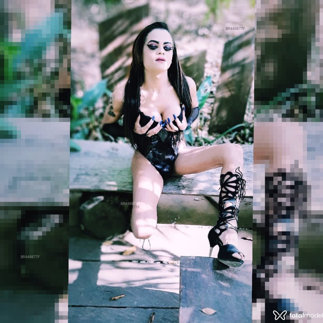 Acompanhante travesti com cabelo castanho de olhos castanhos em Rondonópolis - Rhillary trans saf