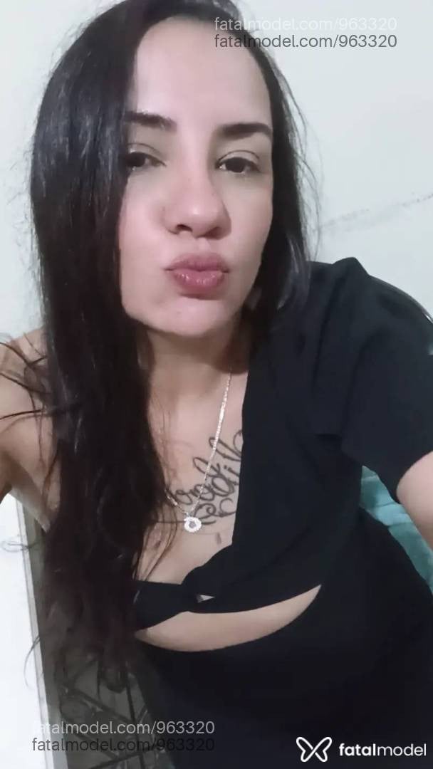 Acompanhante mulher com cabelo castanho de olhos castanhos - Lara Higer