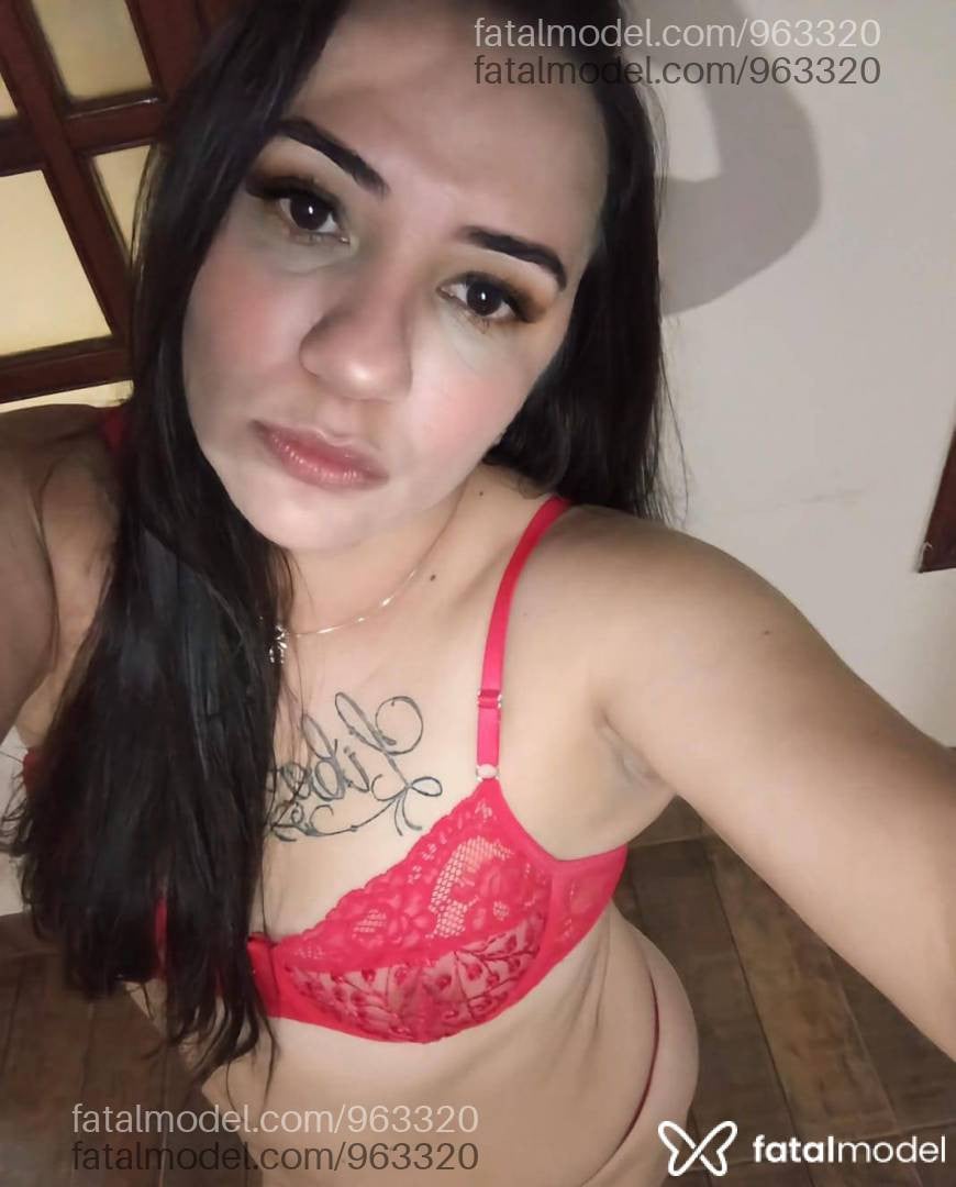 Acompanhante mulher com cabelo castanho de olhos castanhos - Lara Higer