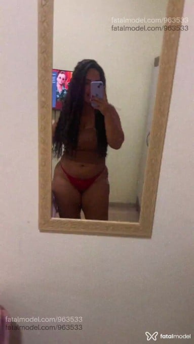 Acompanhante mulher morena (o) de olhos pretos - Juliana