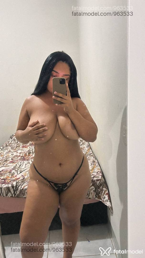 Acompanhante mulher morena (o) de olhos pretos - Juliana