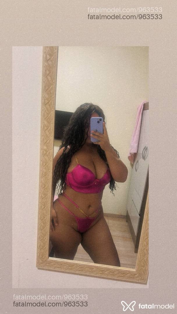 Acompanhante mulher morena (o) de olhos pretos - Juliana