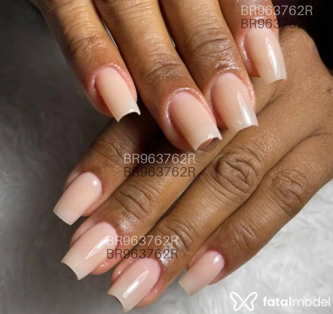 Acompanhante mulher morena (o) de olhos pretos - Bruna Acompanhante mulher morena (o) de olhos pretos - Bruna