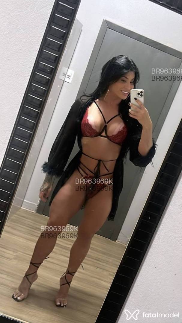 Acompanhante travesti morena (o) de olhos castanhos em Porto Alegre - Maya Scarenzi