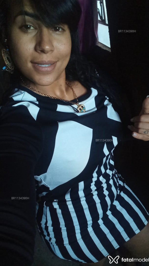 Acompanhante mulher com cabelo castanho de olhos castanhos em Itaberaí Acompanhante mulher com cabelo castanho de olhos castanhos em Itaberaí - Índia Helen