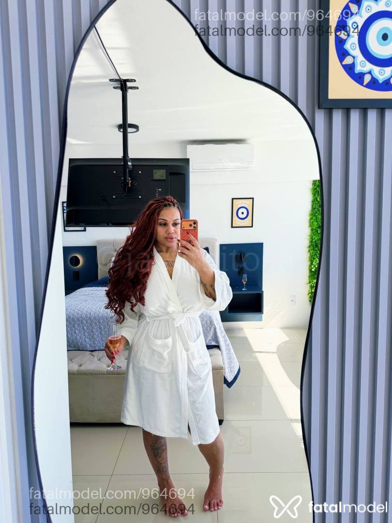 Acompanhante mulher morena (o) de olhos pretos - Jacy Feitosa