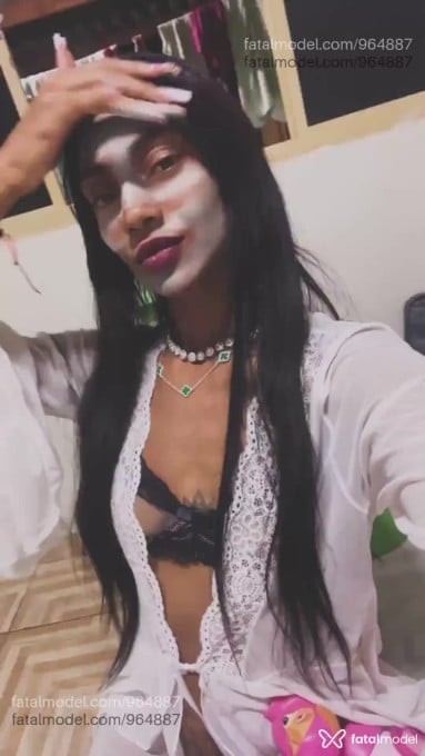 Acompanhante mulher morena (o) de olhos castanhos - Kiara