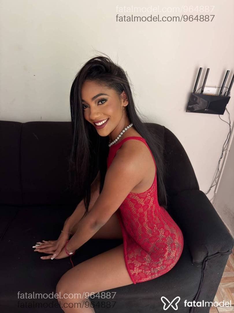 Acompanhante mulher morena (o) de olhos castanhos - Kiara