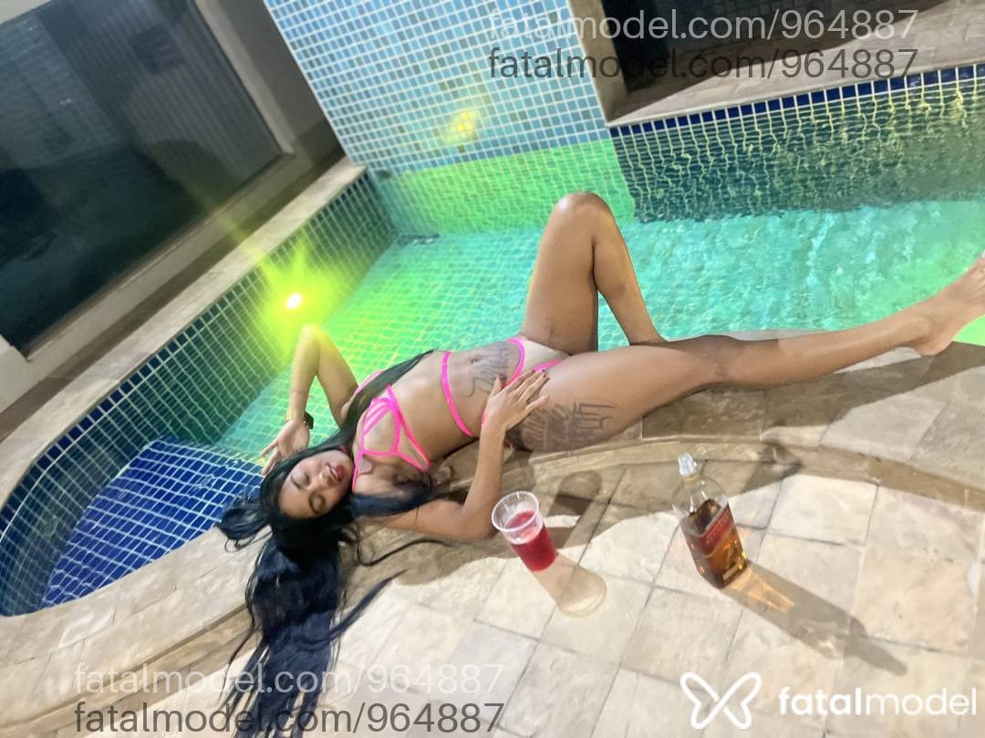 Acompanhante mulher morena (o) de olhos castanhos - Kiara