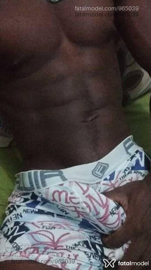 Acompanhante homem morena (o) de olhos castanhos em Arcos Acompanhante homem morena (o) de olhos castanhos em Arcos - Ellgato