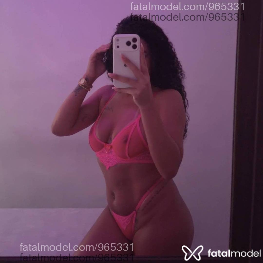 Acompanhante mulher morena (o) de olhos pretos - Mônica Vargas Acompanhante mulher morena (o) de olhos pretos - Mônica Vargas