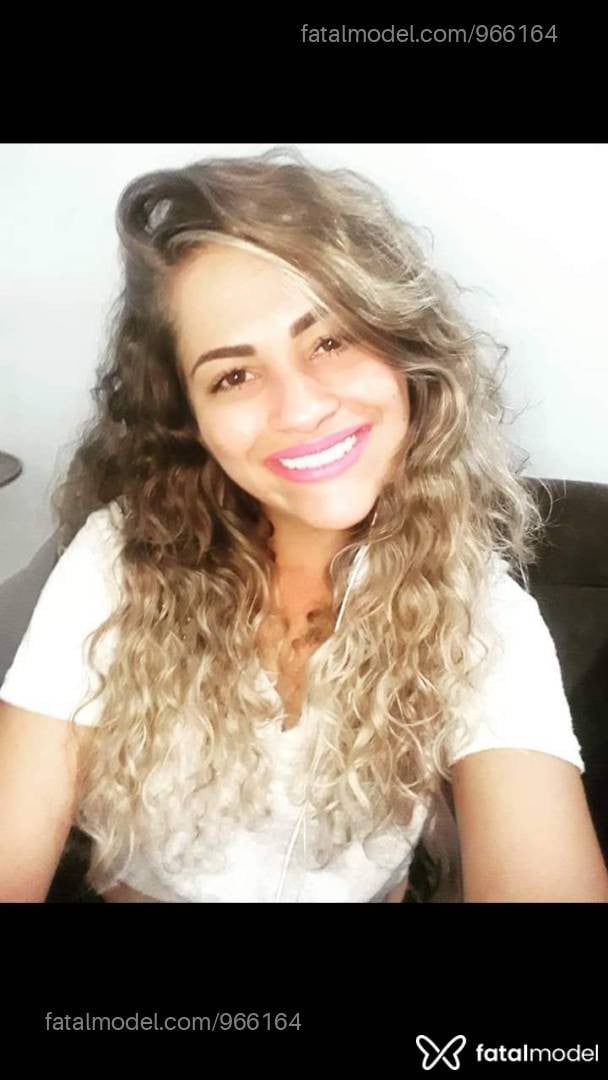 Acompanhante mulher loira (o) de olhos castanhos em São Joaquim da Barra - Cleo
