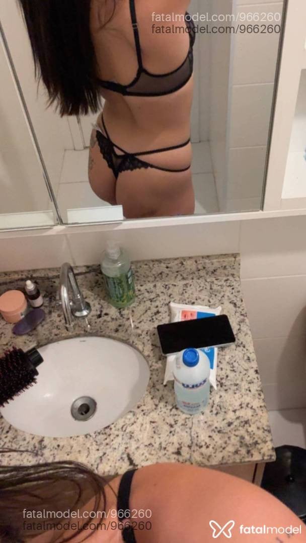 Acompanhante mulher com cabelo castanho de olhos castanhos - Alana Sophie
