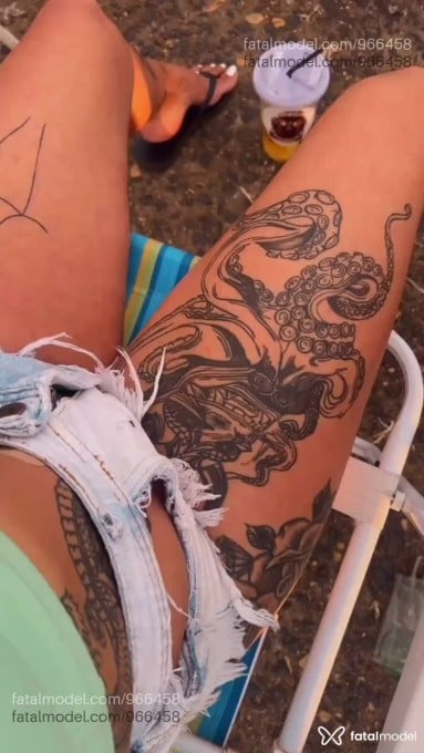 Acompanhante mulher morena (o) de olhos mel - Erika Acompanhante mulher morena (o) de olhos mel - Erika