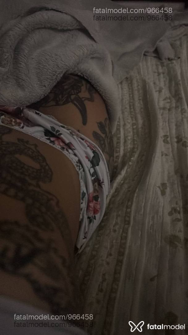 Acompanhante mulher morena (o) de olhos mel - Erika