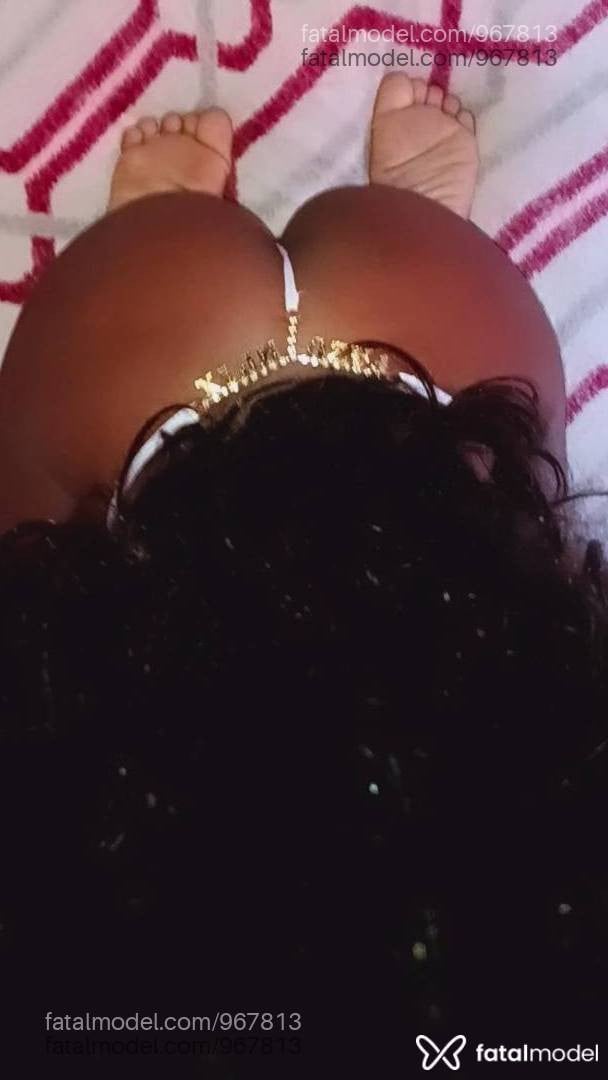 Acompanhante mulher com cabelo castanho de olhos mel - Camila pitanga