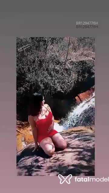 Acompanhante mulher com cabelo castanho de olhos castanhos - Paty Girl Acompanhante mulher com cabelo castanho de olhos castanhos - Paty Girl