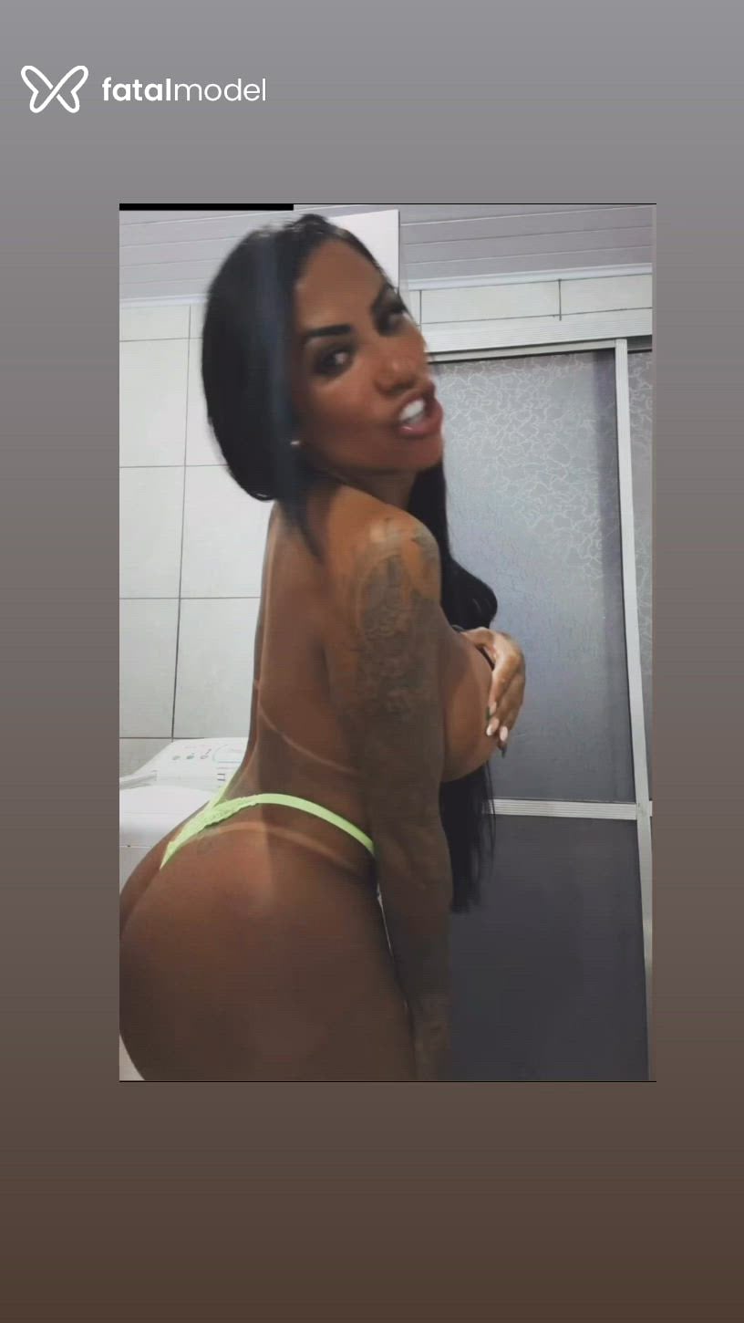 Acompanhante mulher trans morena (o) de olhos castanhos - Jordana Mello