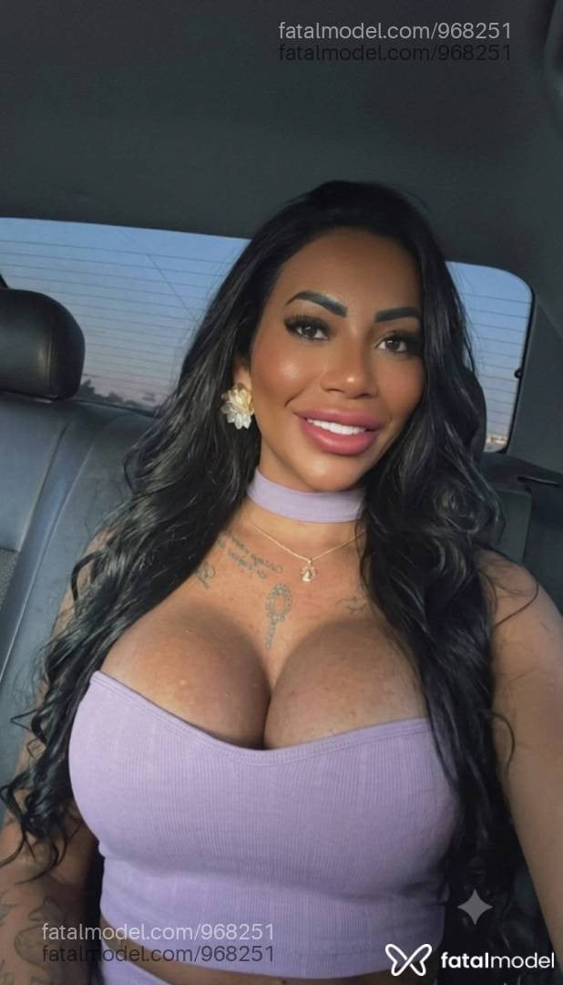 Acompanhante mulher trans morena (o) de olhos castanhos - Jordana Mello