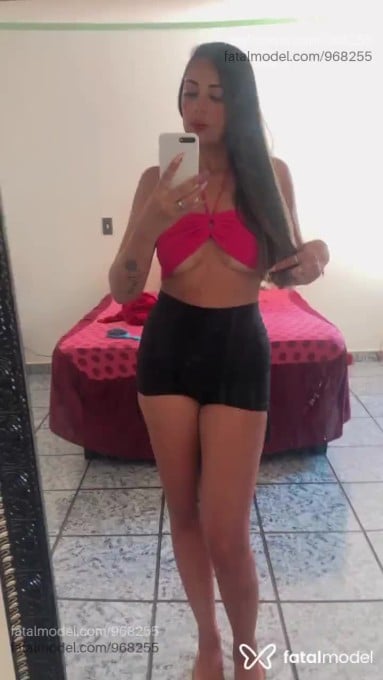 Acompanhante mulher morena (o) de olhos castanhos em Lorena Acompanhante mulher morena (o) de olhos castanhos em Lorena - Monique Diaz