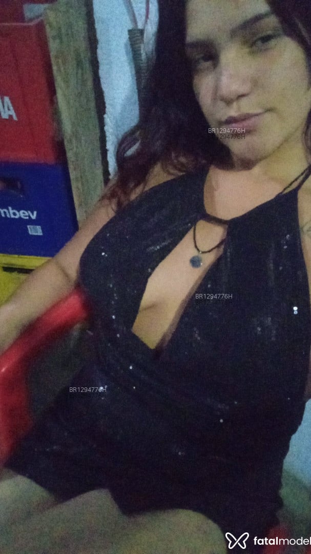 Acompanhante mulher com cabelo castanho de olhos castanhos - Paty Girl Acompanhante mulher com cabelo castanho de olhos castanhos - Paty Girl
