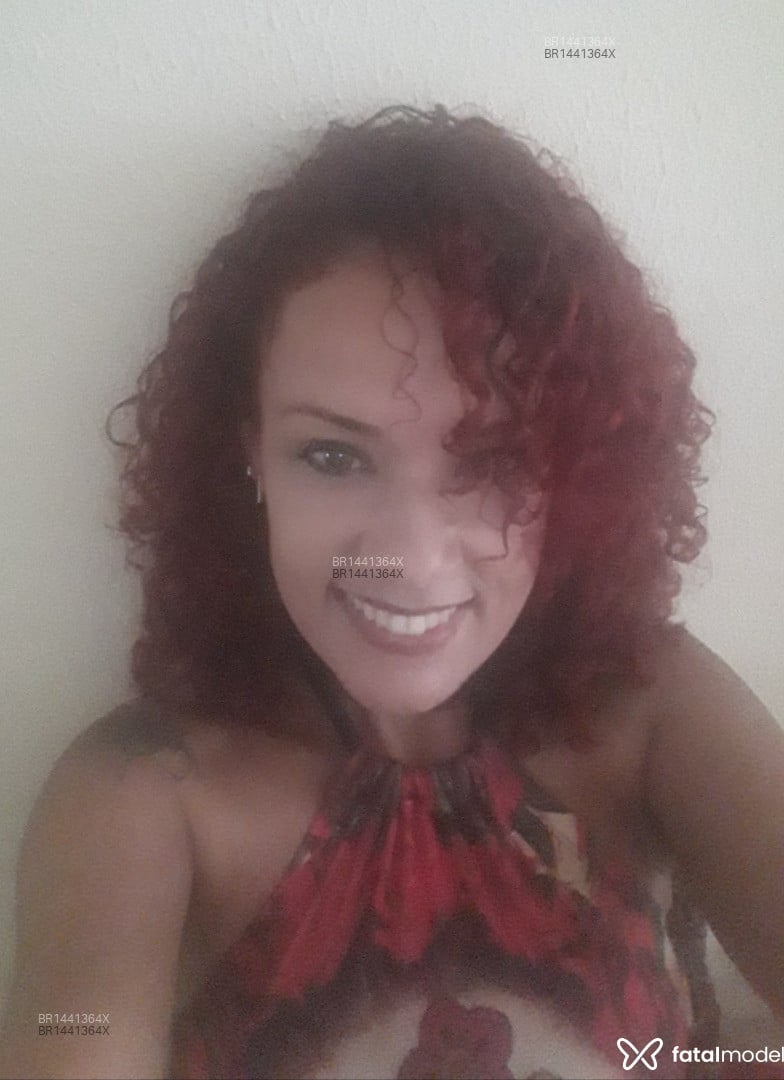 Acompanhante mulher ruiva (o) de olhos castanhos em Nova Iguaçu - Perola