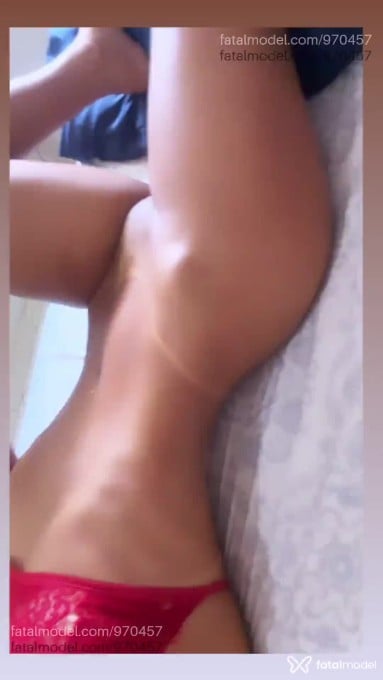 Acompanhante mulher morena (o) de olhos pretos - Camily Silva