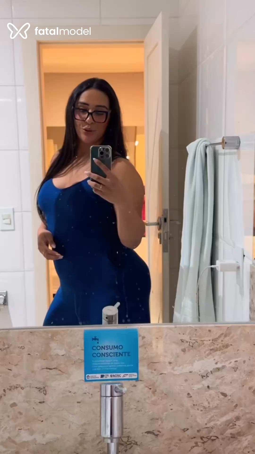 Acompanhante mulher trans com cabelo castanho de olhos castanhos - BRUNA ACAVALONA Acompanhante mulher trans com cabelo castanho de olhos castanhos - BRUNA ACAVALONA