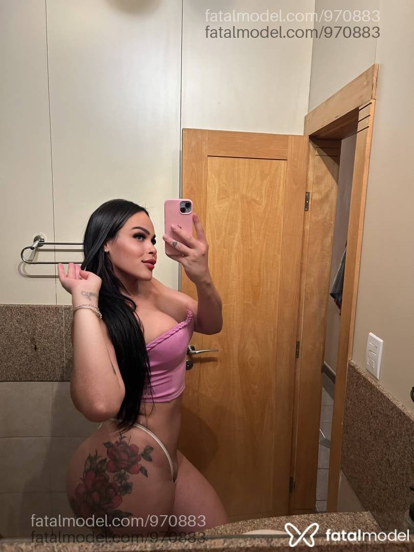Acompanhante homem trans morena (o) de olhos castanhos - Pietra Antonella