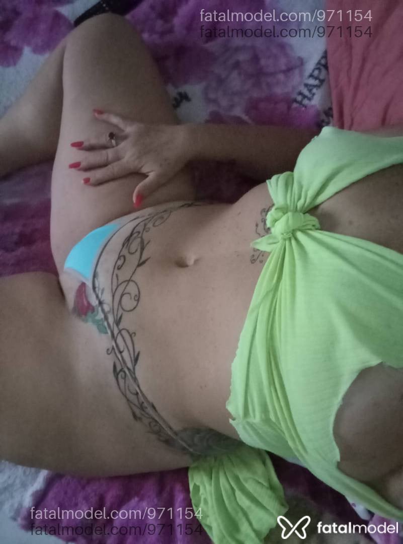 Acompanhante mulher morena (o) de olhos castanhos em Penha - Julia