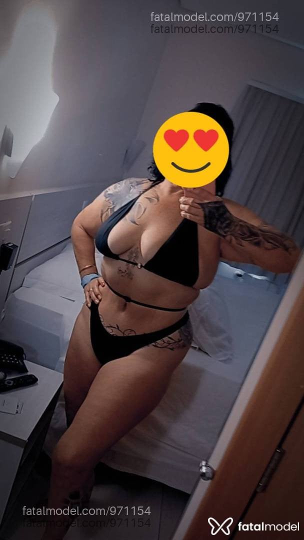 Acompanhante mulher morena (o) de olhos castanhos - Julia