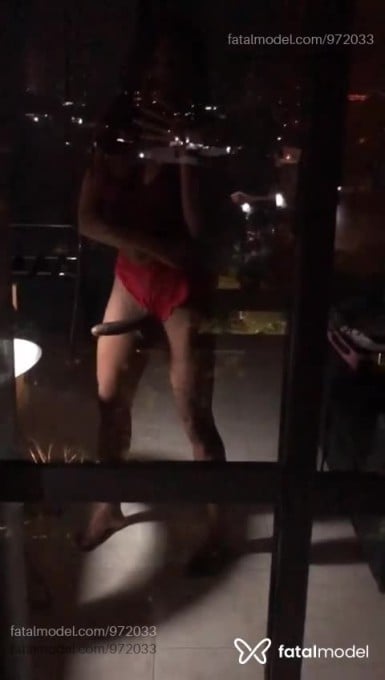 Acompanhante travesti com cabelo castanho de olhos castanhos em Caruaru Acompanhante travesti com cabelo castanho de olhos castanhos em Caruaru - Vick Duarte