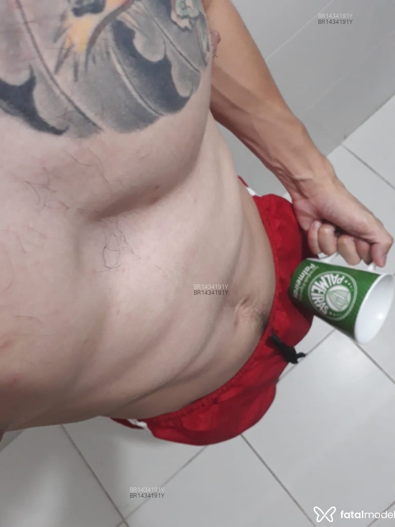 Acompanhante homem com cabelo castanho de olhos castanhos em São Paulo - Matheus Scott