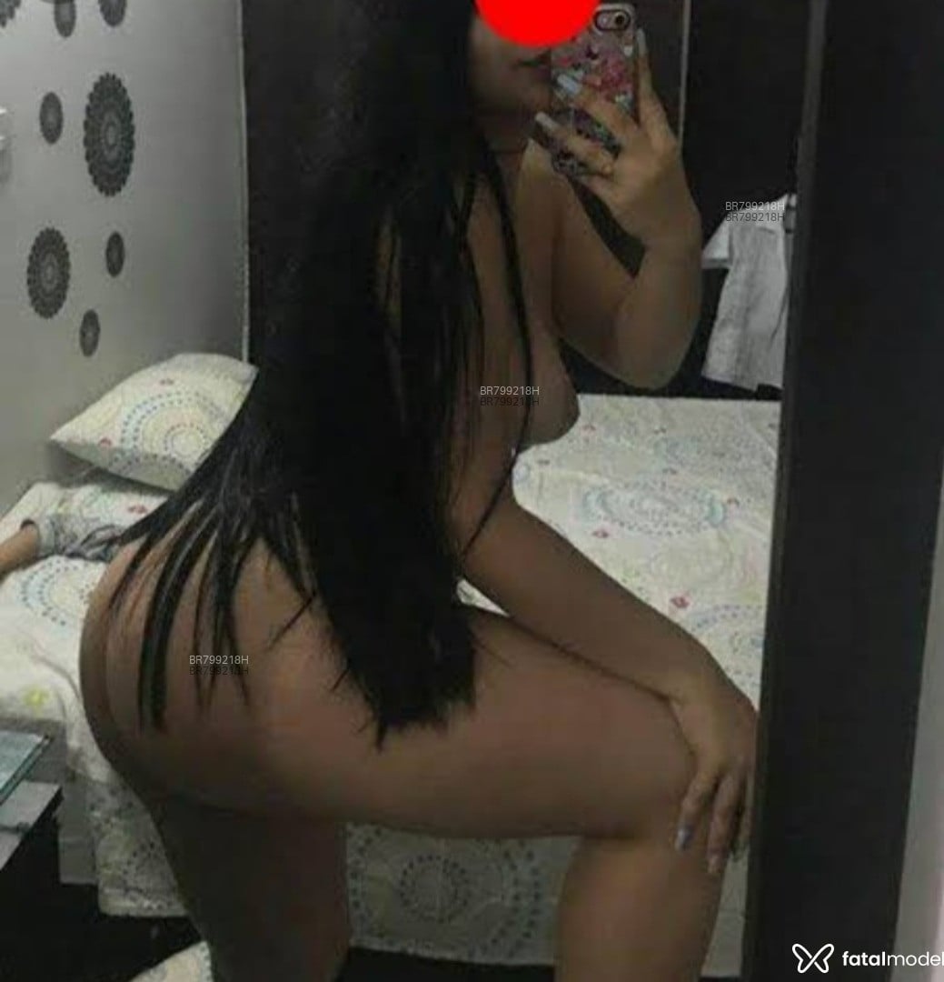 Acompanhante mulher morena (o) de olhos castanhos - Larissa Acompanhante mulher morena (o) de olhos castanhos - Larissa