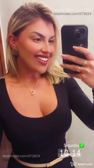 Acompanhante mulher loira (o) de olhos castanhos em Ponta Grossa - Hayane Scheibel