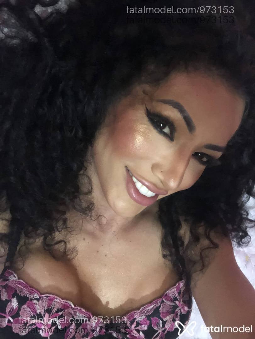 Acompanhante mulher trans morena (o) de olhos castanhos em Criciúma - Beatriz Cortez
