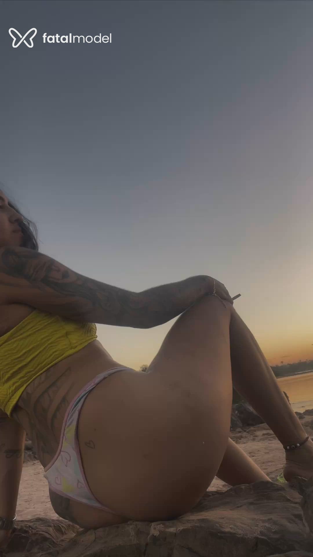 Acompanhante mulher morena (o) de olhos pretos - Goiana