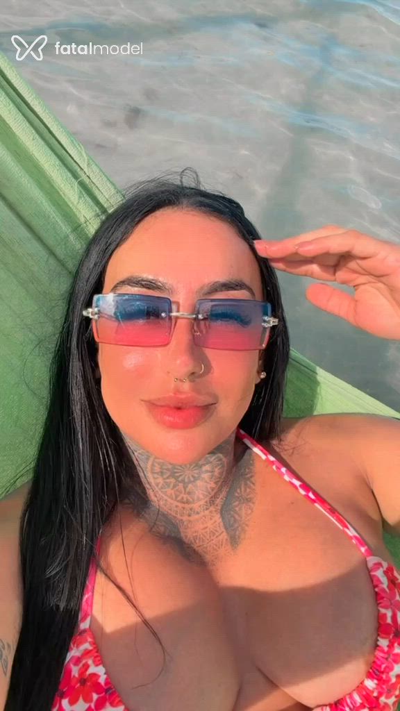 Acompanhante mulher com cabelo castanho de olhos mel em Rio Claro Acompanhante mulher com cabelo castanho de olhos mel em Rio Claro - Priscilla Fontini