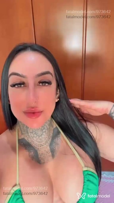 Acompanhante mulher com cabelo castanho de olhos mel em Rio Claro Acompanhante mulher com cabelo castanho de olhos mel em Rio Claro - Priscilla Fontini